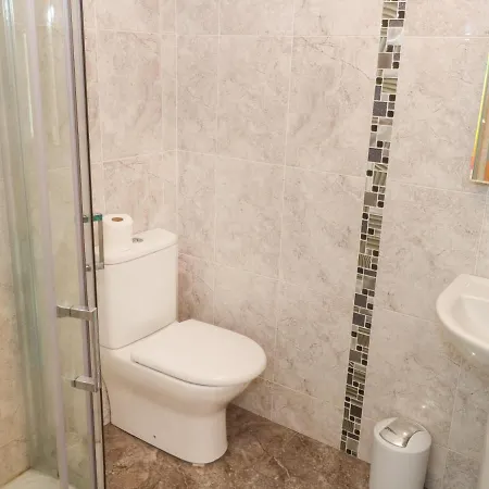 4 Mcneela Terrace Feriehus *